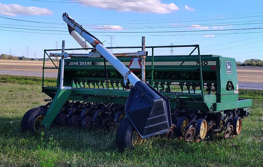 1987 JOHN DEERE 750 Grain Drill